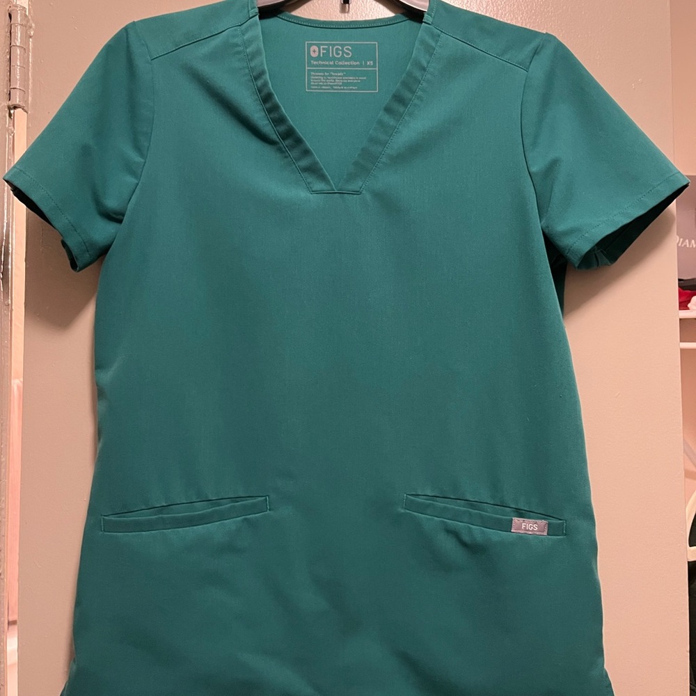 FIGS Hunter Green Scrubs